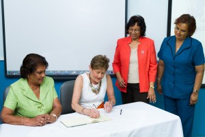 20120502-NGHS-Governess-0244